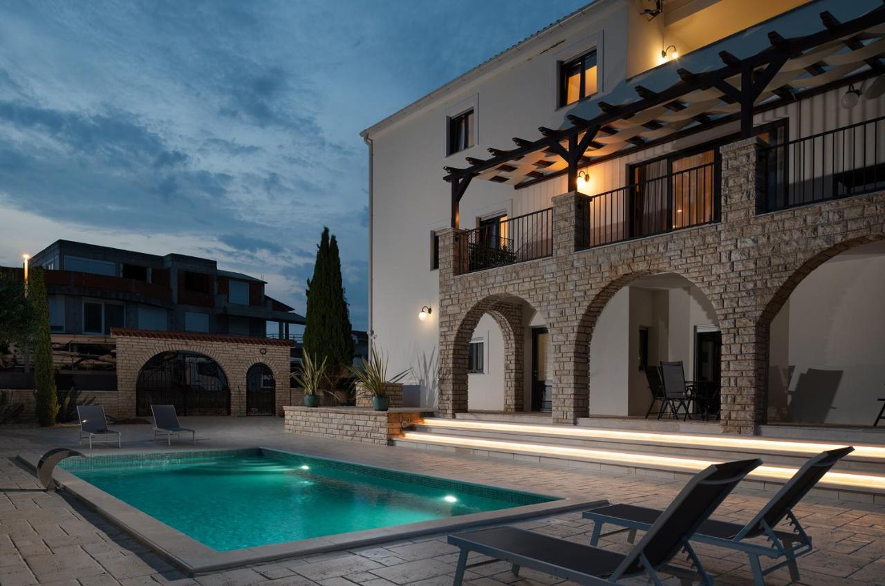 Villa Jalan Vrsi Esterno foto